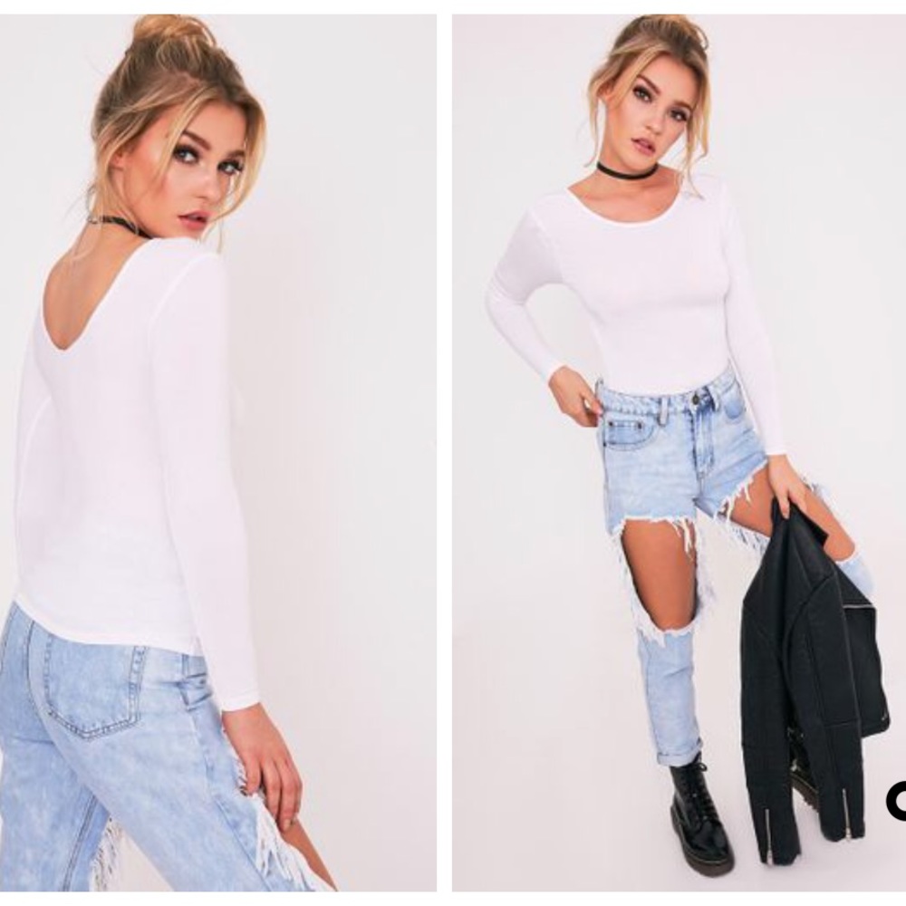 Basic White Scoop Neck Longsleeve Top